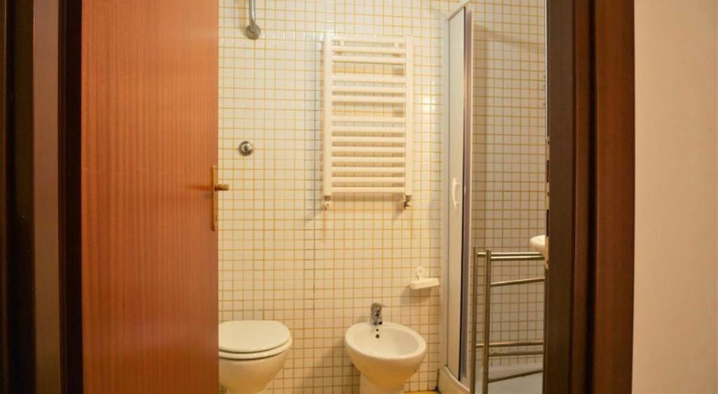 House With Garden And Parking Space In Mergellina Naples Exterior photo